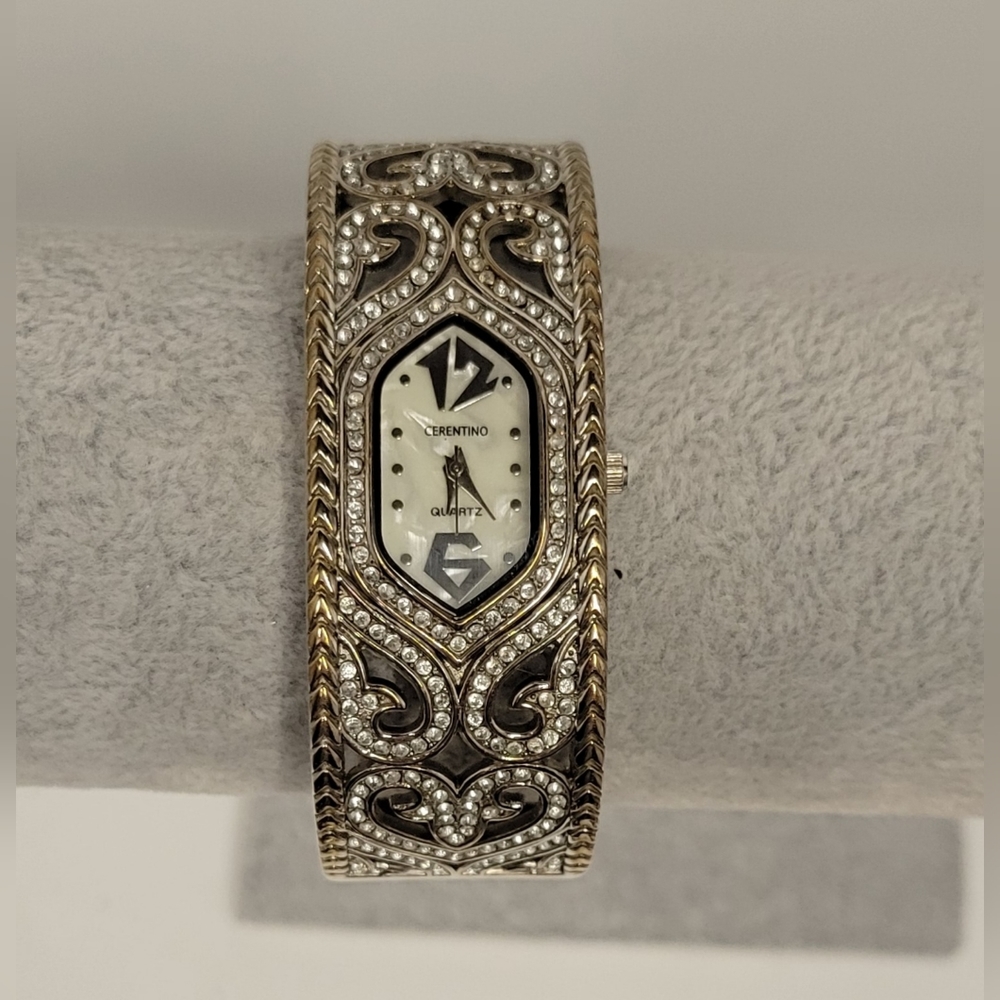 ▪︎Like New! Cerentino Women's Watch